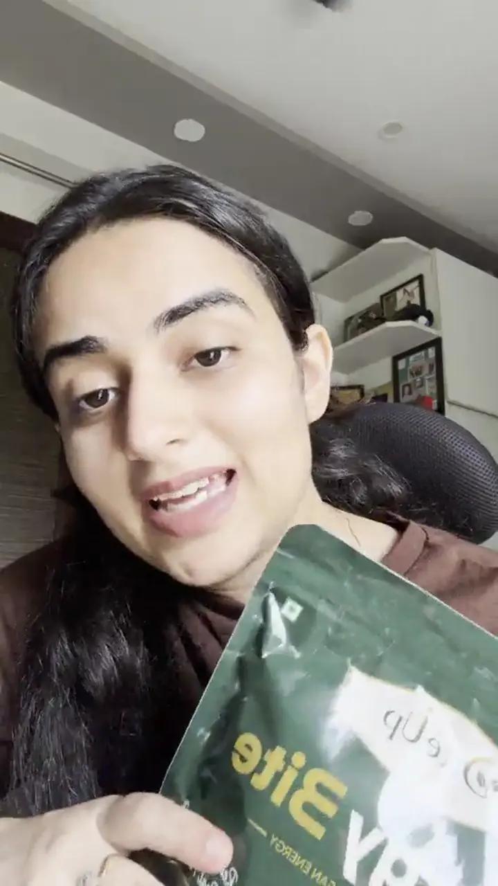 Customer showing a DiteUp Energy Bite pack